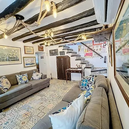 Apartment Picasso Studio 2 People Town