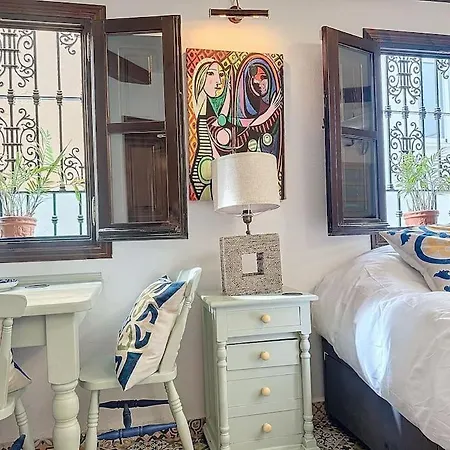 Picasso Studio 2 People Town Estepona