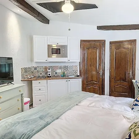 Picasso Studio 2 People Town Apartment Estepona